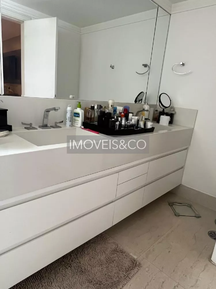 Apartamento à venda e aluguel com 3 quartos, 210m² - Foto 15