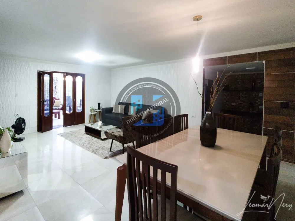 Casa, 3 quartos, 250 m² - Foto 2