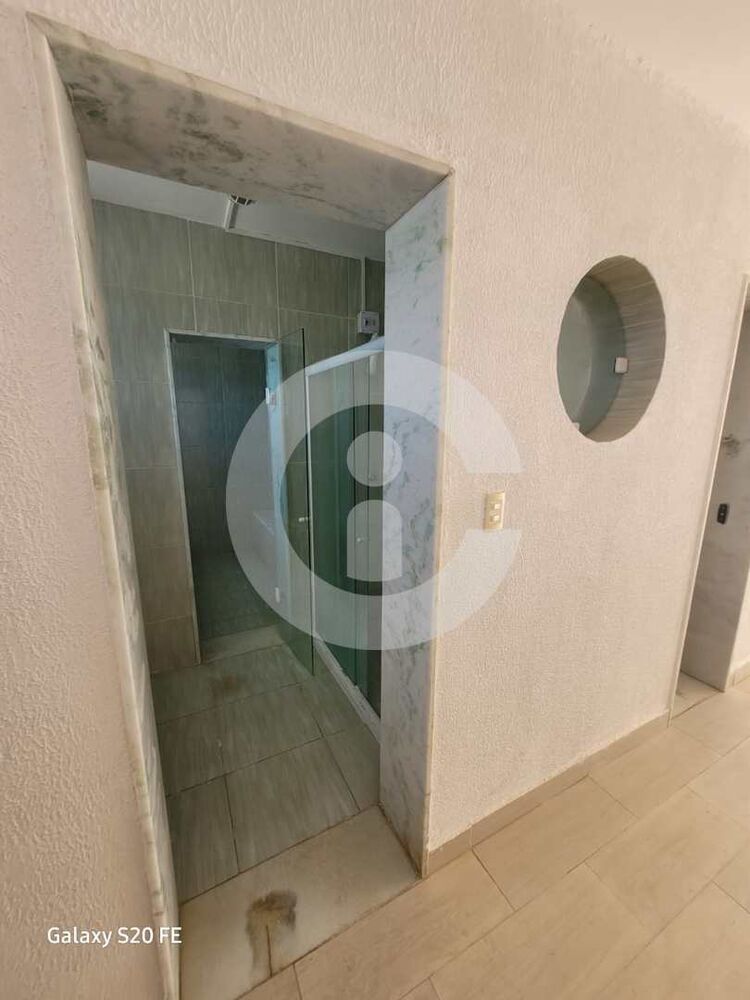 Casa à venda com 5 quartos, 847m² - Foto 1