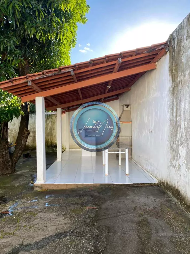 Casa à venda com 3 quartos, 200m² - Foto 2