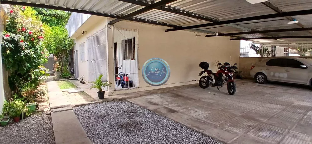 Casa à venda com 2 quartos, 54m² - Foto 1