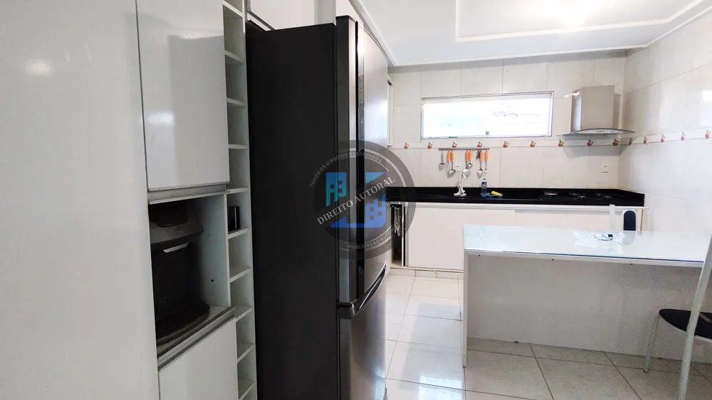 Casa, 3 quartos, 200 m² - Foto 11