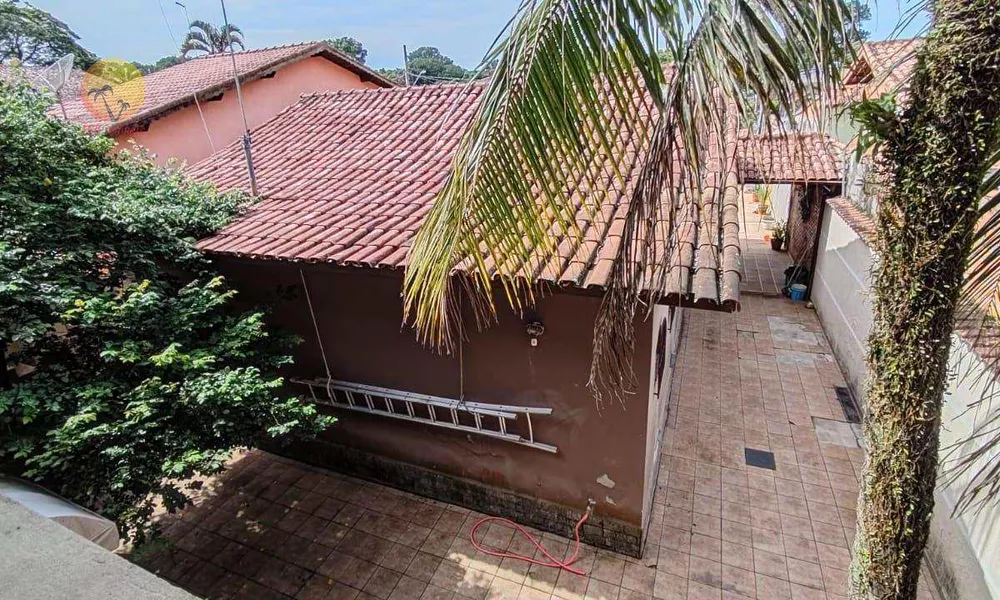 Casa, 4 quartos, 215 m² - Foto 2