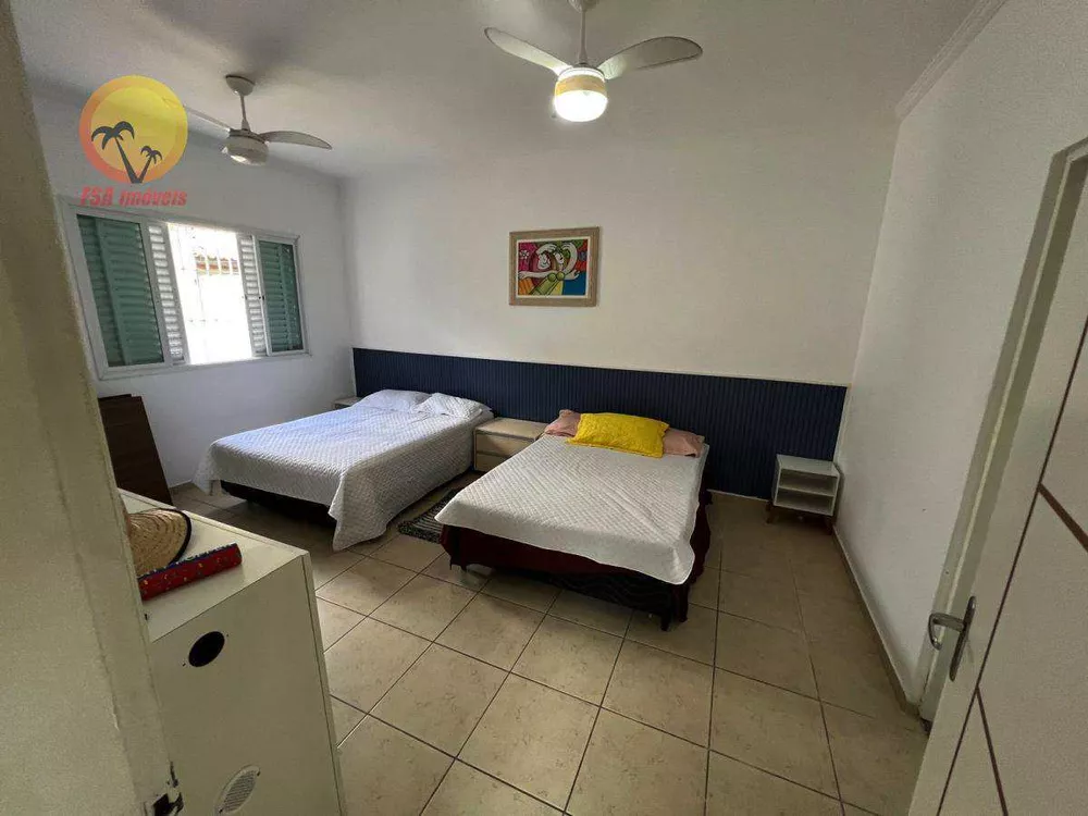 Casa, 4 quartos, 230 m² - Foto 1
