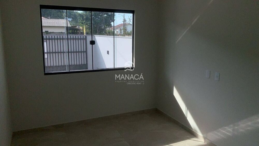 Casa à venda com 2 quartos, 86m² - Foto 4