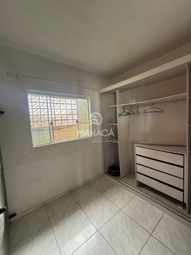 Casa para alugar com 2 quartos, 45m² - Foto 4