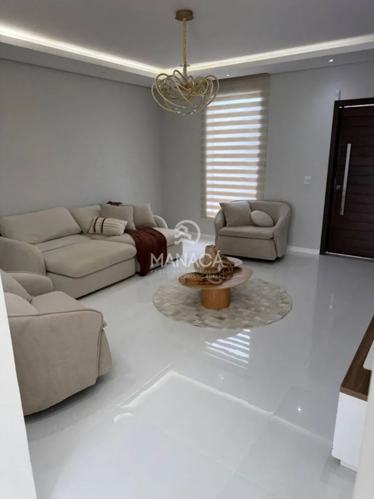 Casa, 3 quartos, 196 m² - Foto 3