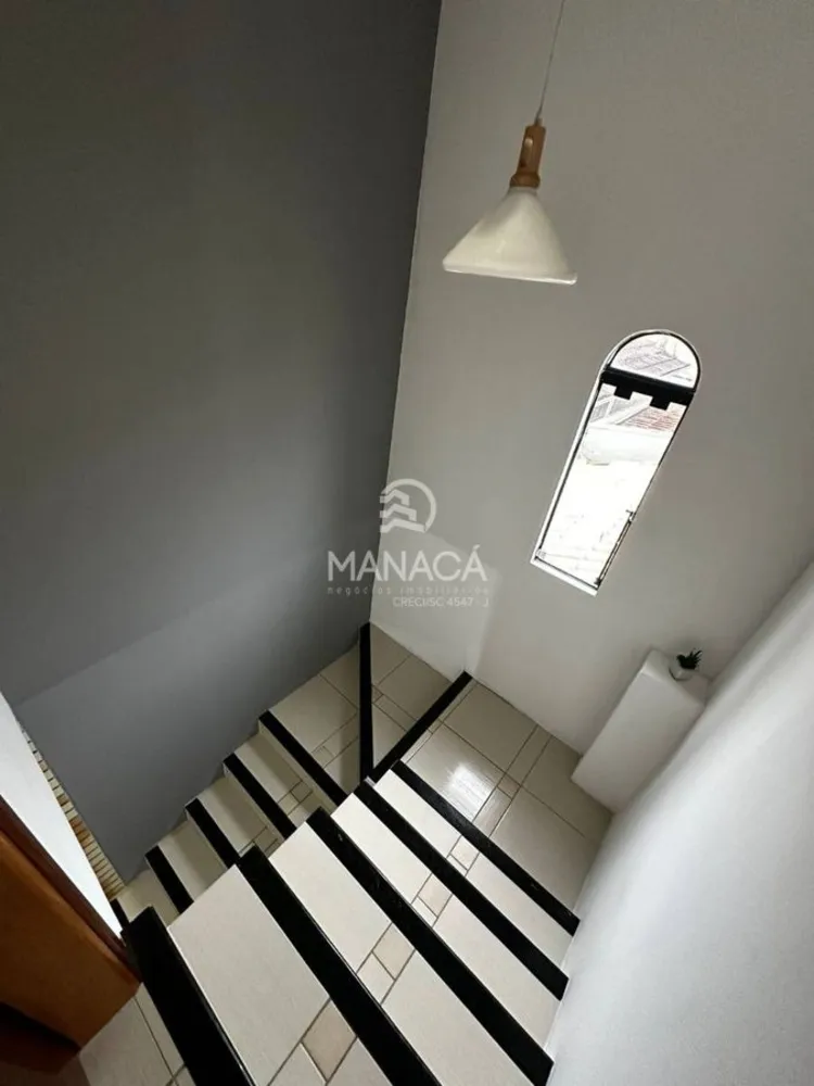 Casa, 4 quartos, 230 m² - Foto 9