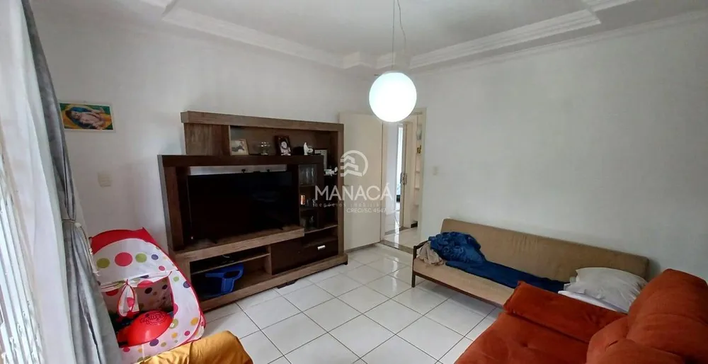 Casa, 3 quartos, 200 m² - Foto 1