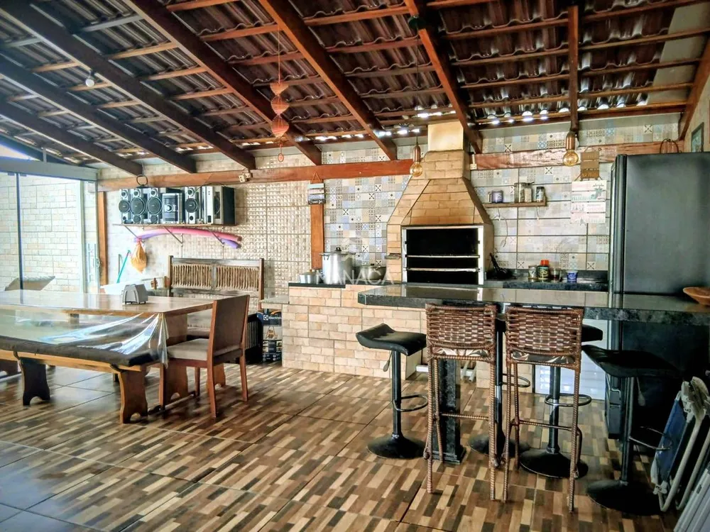 Casa, 3 quartos, 146 m² - Foto 1