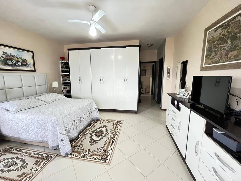 Casa, 3 quartos, 270 m² - Foto 9
