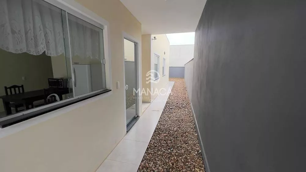 Casa à venda com 3 quartos, 80m² - Foto 3