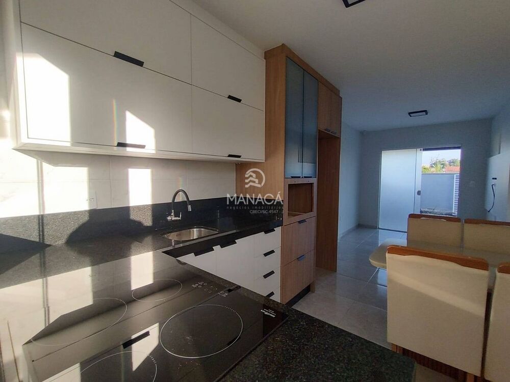 Casa à venda com 2 quartos, 45m² - Foto 8