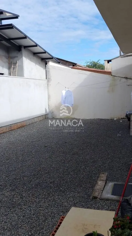 Casa, 4 quartos, 137 m² - Foto 2