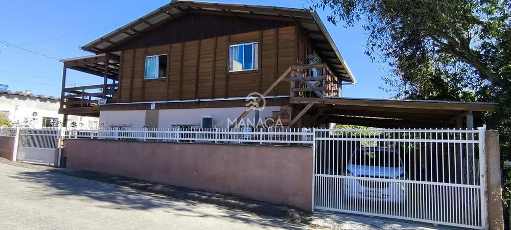 Sobrado, 5 quartos, 258 m² - Foto 1