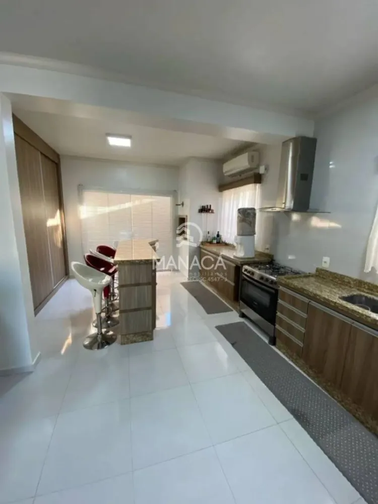 Sobrado, 6 quartos, 330 m² - Foto 7
