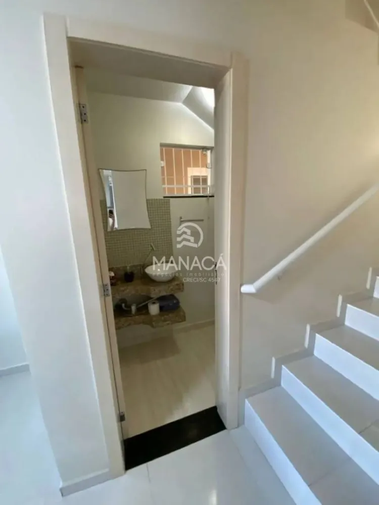 Sobrado, 6 quartos, 330 m² - Foto 8