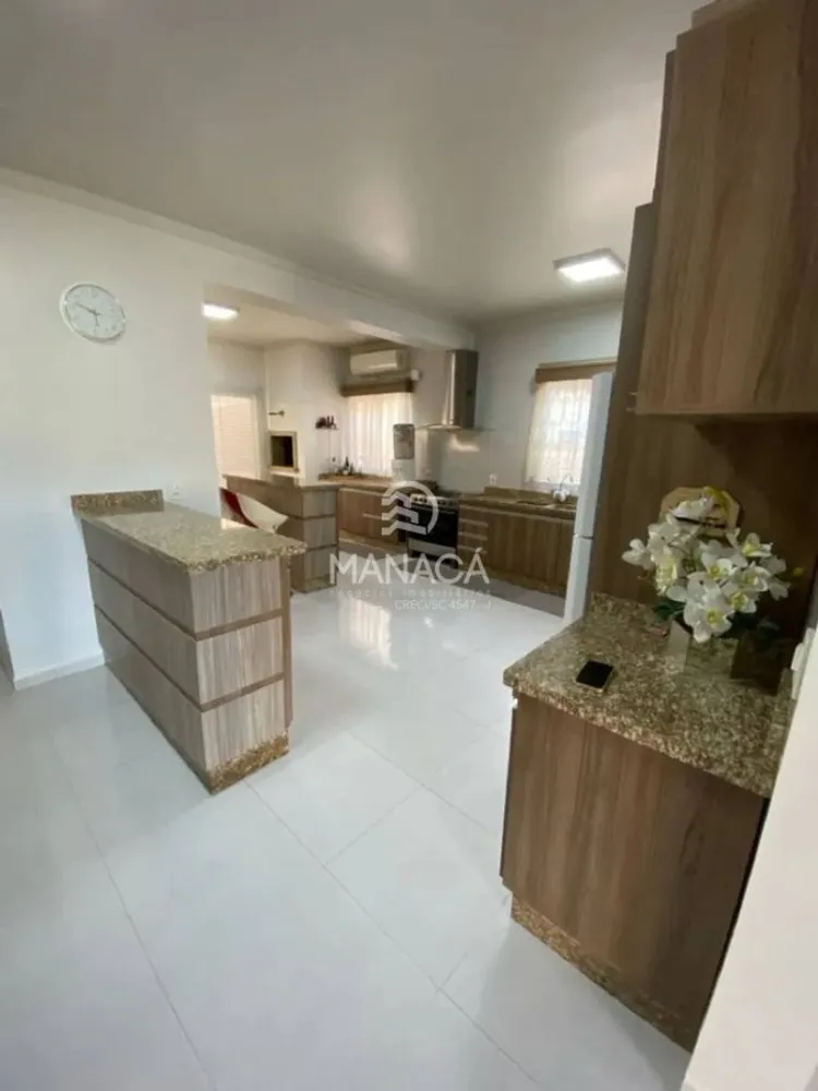 Sobrado, 6 quartos, 330 m² - Foto 5