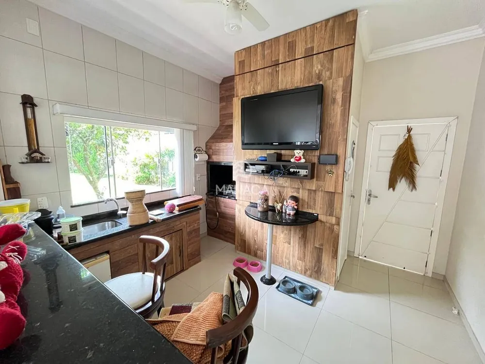Casa, 3 quartos, 242 m² - Foto 6