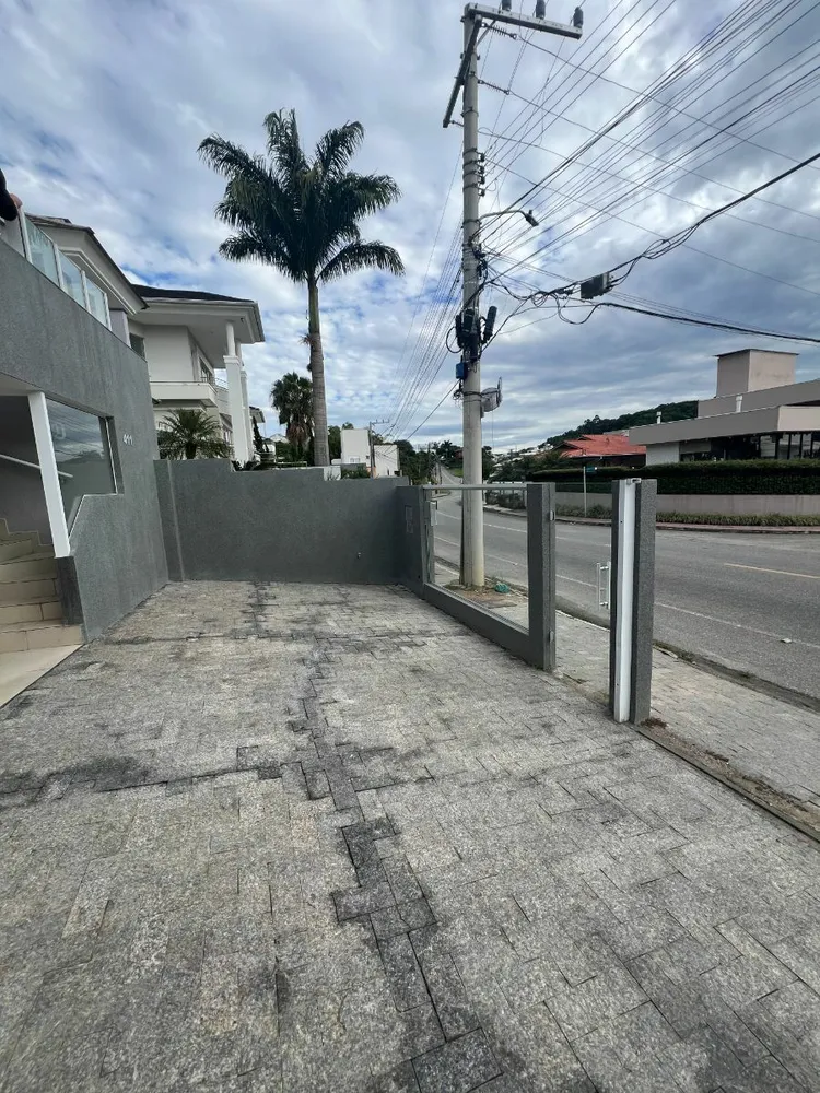 Casa, 3 quartos, 270 m² - Foto 1