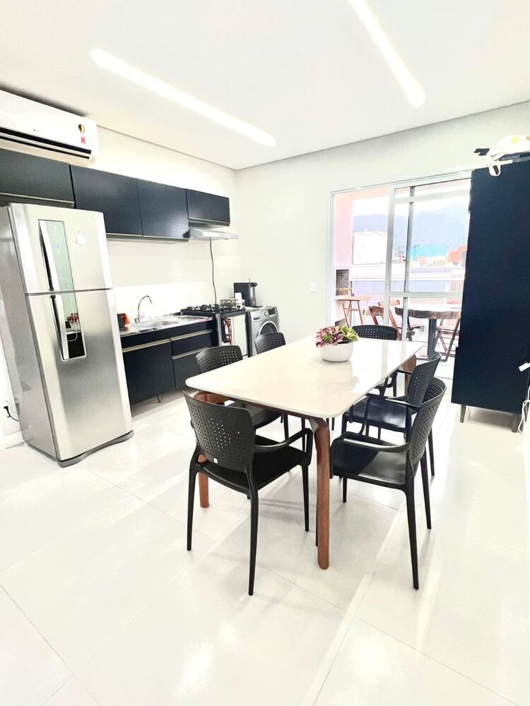 Apartamento à venda com 2 quartos, 65m² - Foto 3