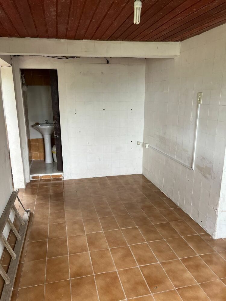 Casa à venda com 3 quartos, 90m² - Foto 9
