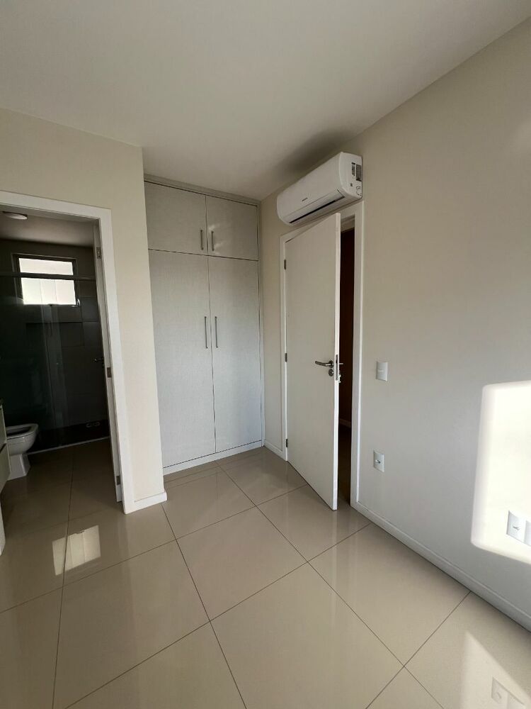 Apartamento para alugar com 2 quartos, 65m² - Foto 4