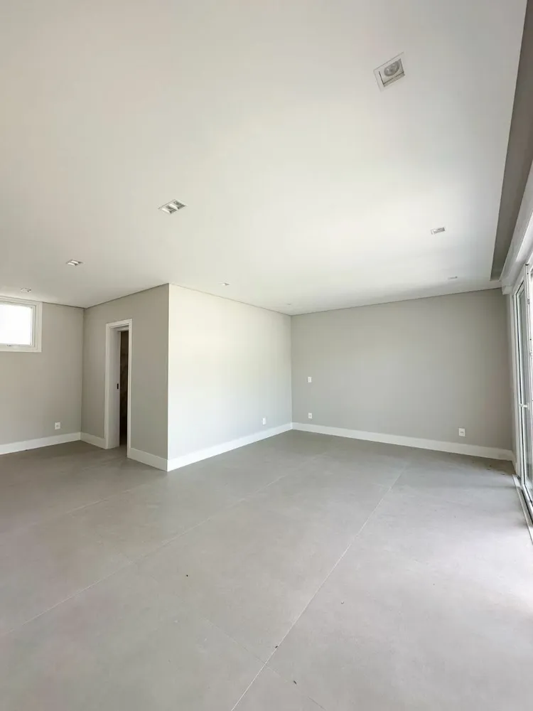 Casa, 3 quartos, 263 m² - Foto 4