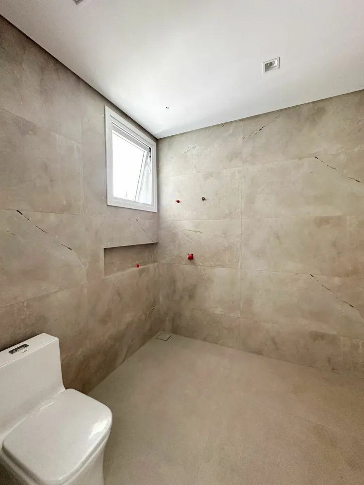 Casa, 3 quartos, 263 m² - Foto 1