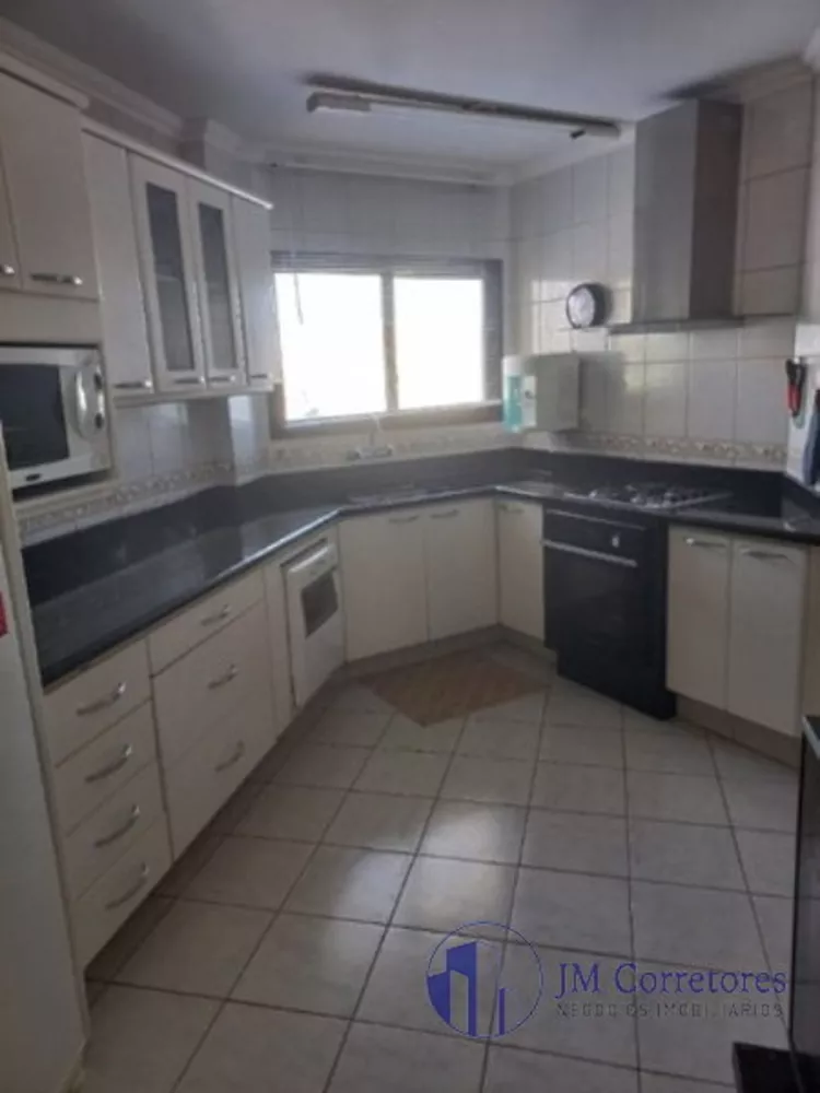 Apartamento à venda com 3 quartos, 150m² - Foto 7