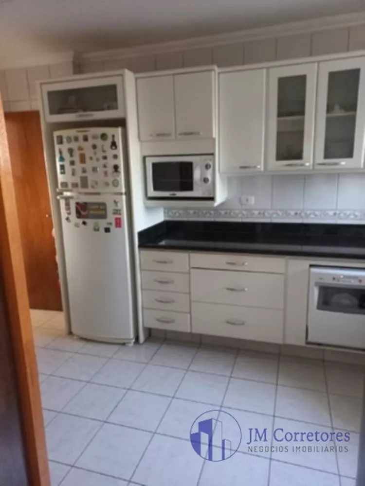 Apartamento à venda com 3 quartos, 150m² - Foto 8