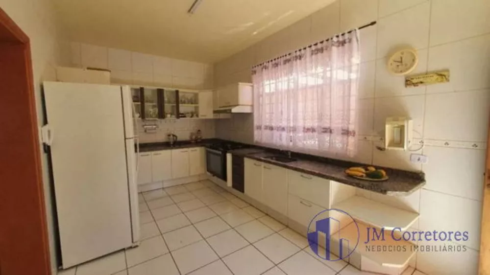 Casa à venda com 5 quartos, 390m² - Foto 13