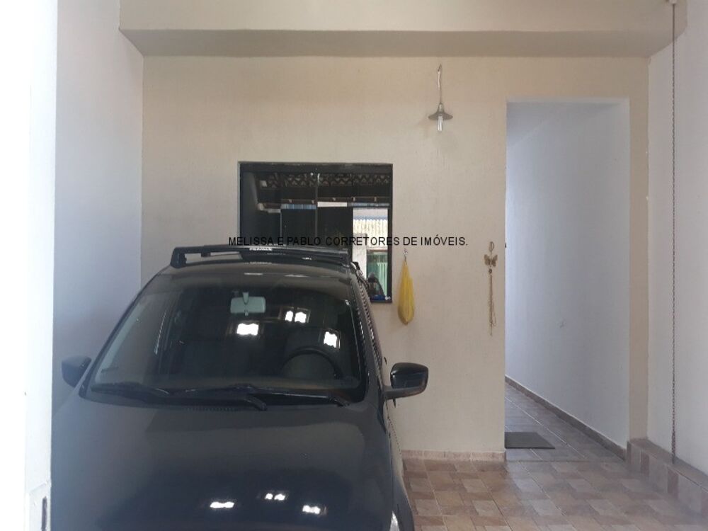 Casa à venda com 3 quartos, 126m² - Foto 1