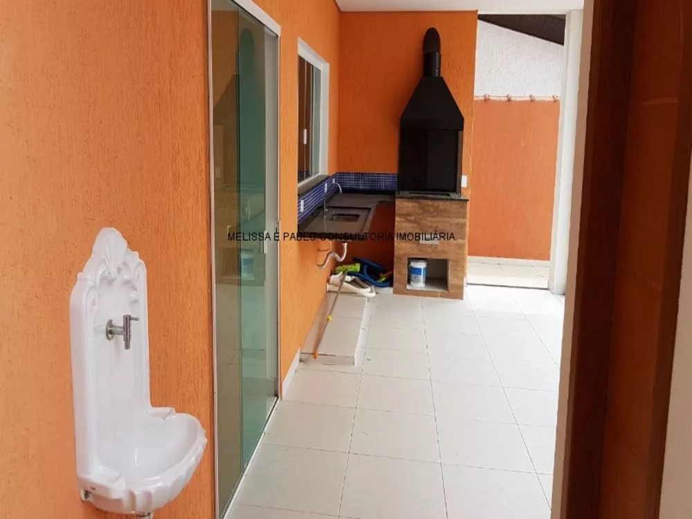 Sobrado, 3 quartos, 215 m² - Foto 1