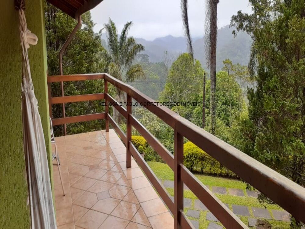 Casa à venda com 3 quartos, 1172m² - Foto 1