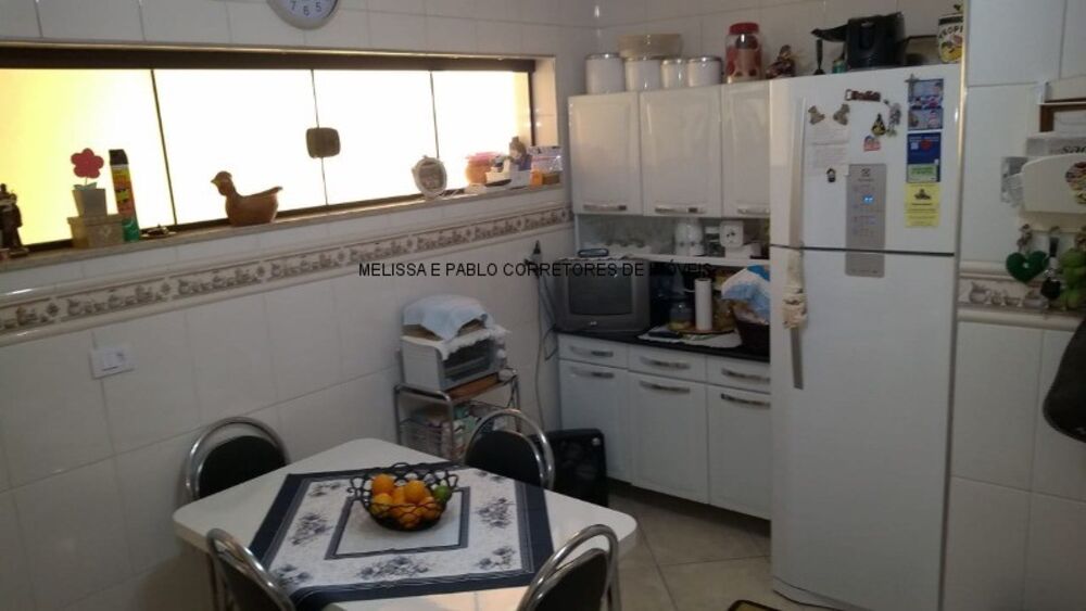 Casa, 3 quartos, 252 m² - Foto 2