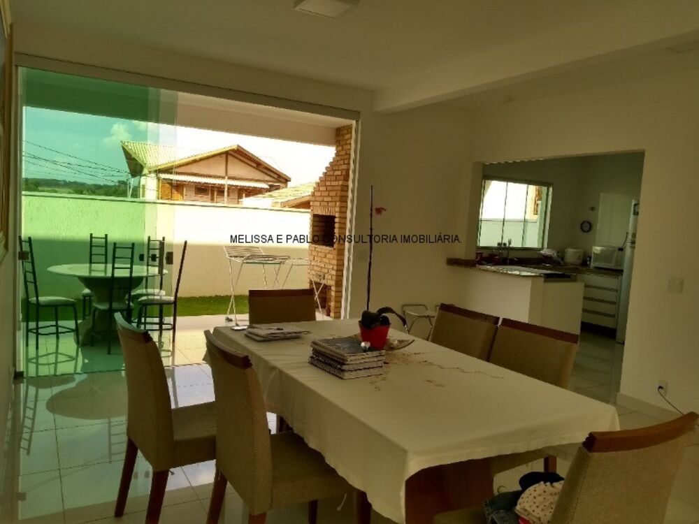 Casa à venda com 3 quartos - Foto 2