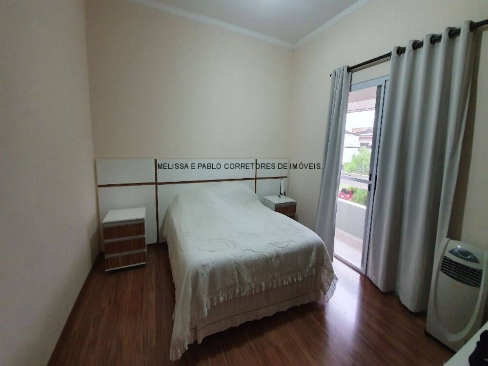 Casa à venda com 3 quartos, 300m² - Foto 8