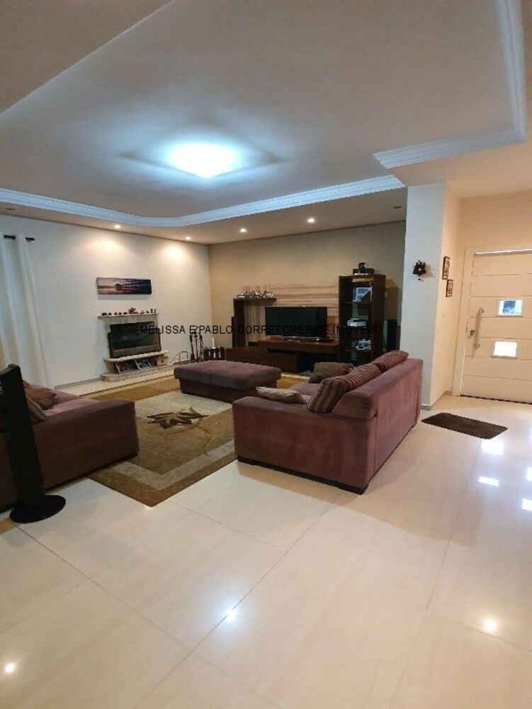 Casa à venda com 3 quartos, 300m² - Foto 5