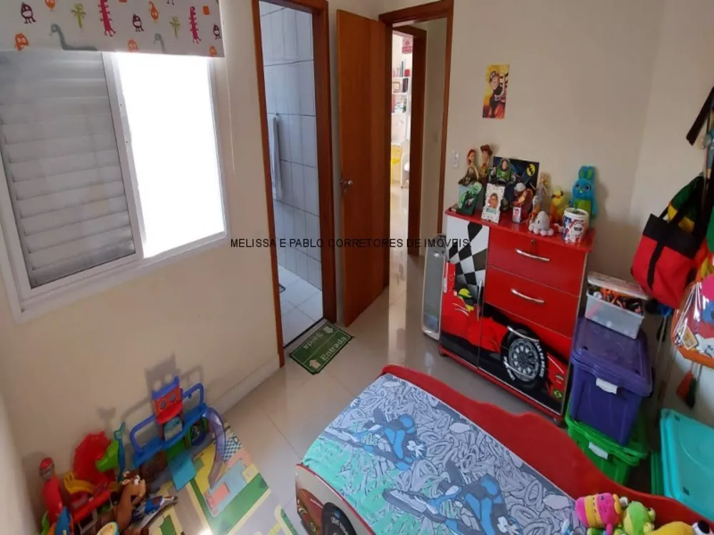 Casa, 303 quartos, 250 m² - Foto 1