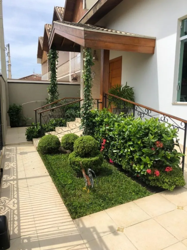 Casa, 5 quartos, 209 m² - Foto 2