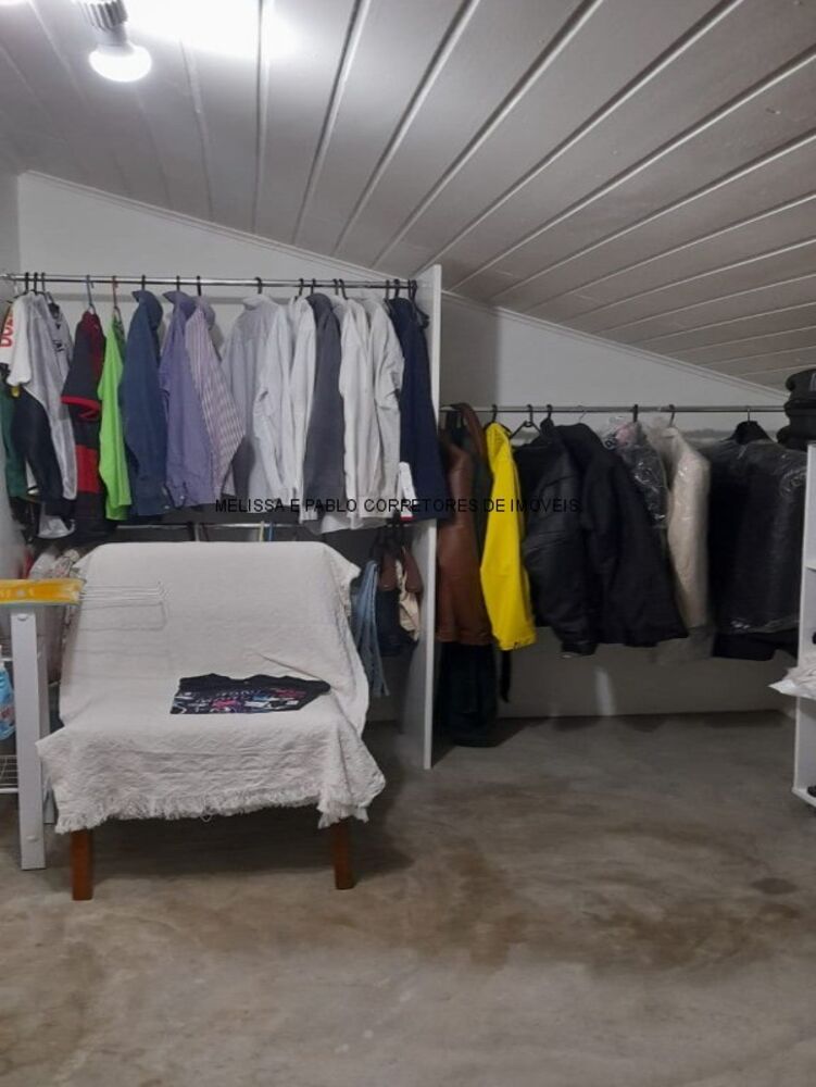 Casa à venda com 3 quartos, 320m² - Foto 3