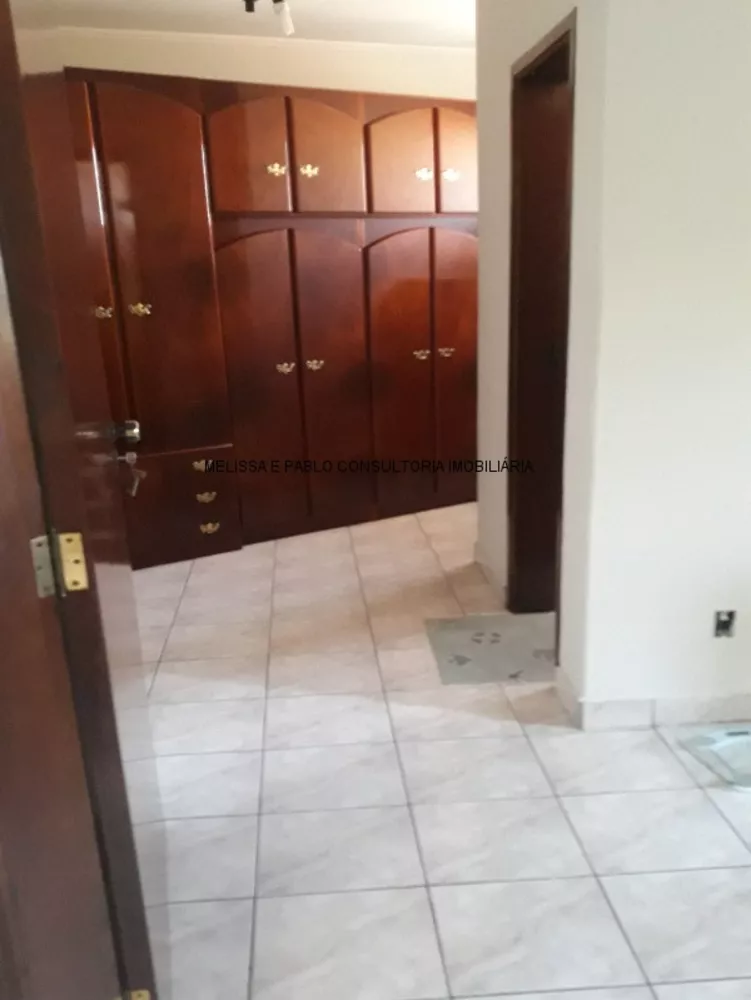 Casa, 4 quartos, 230 m² - Foto 2