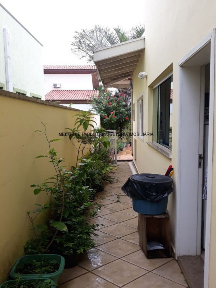 Casa à venda com 3 quartos, 310m² - Foto 5