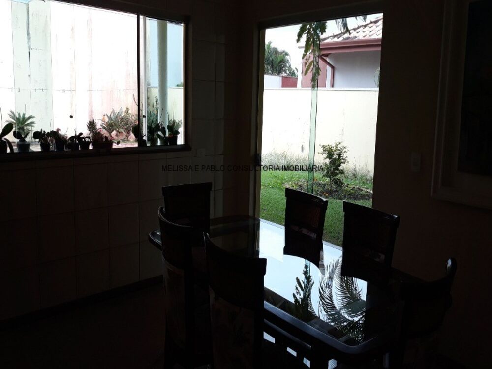 Casa à venda com 3 quartos, 310m² - Foto 4