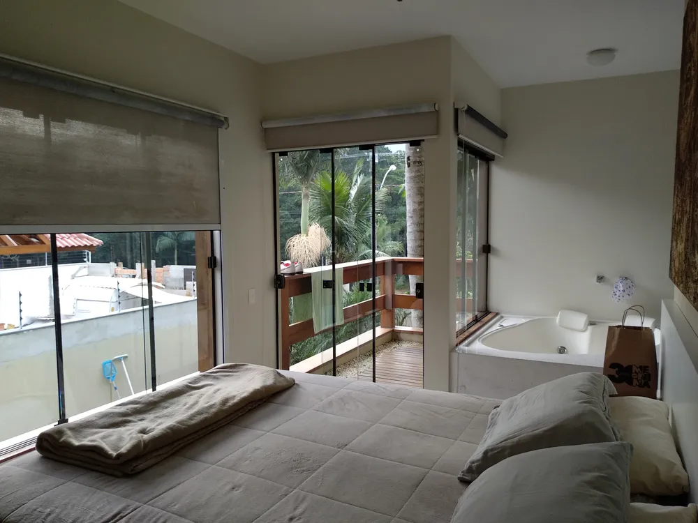 Casa, 3 quartos, 220 m² - Foto 1
