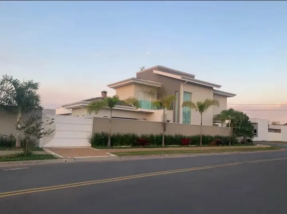 Casa, 3 quartos, 212 m² - Foto 1