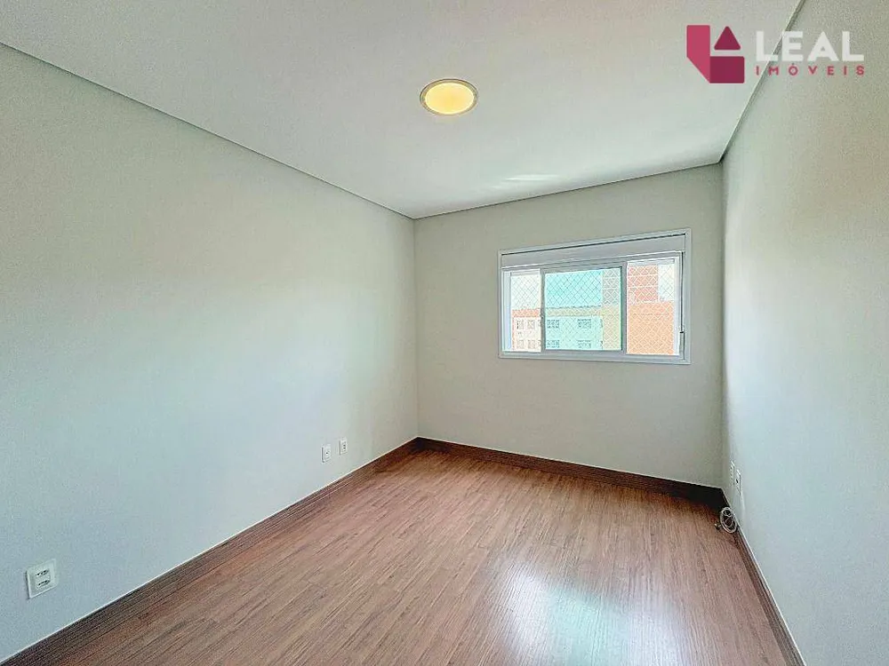 Apartamento, 3 quartos, 132 m² - Foto 3