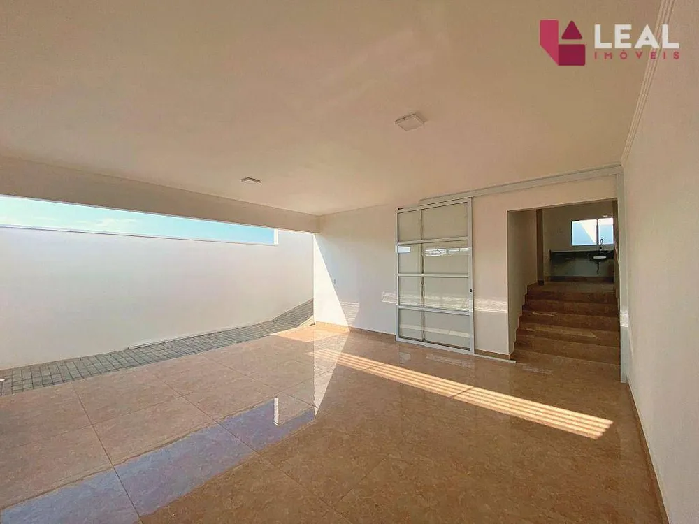 Casa, 3 quartos, 155 m² - Foto 2