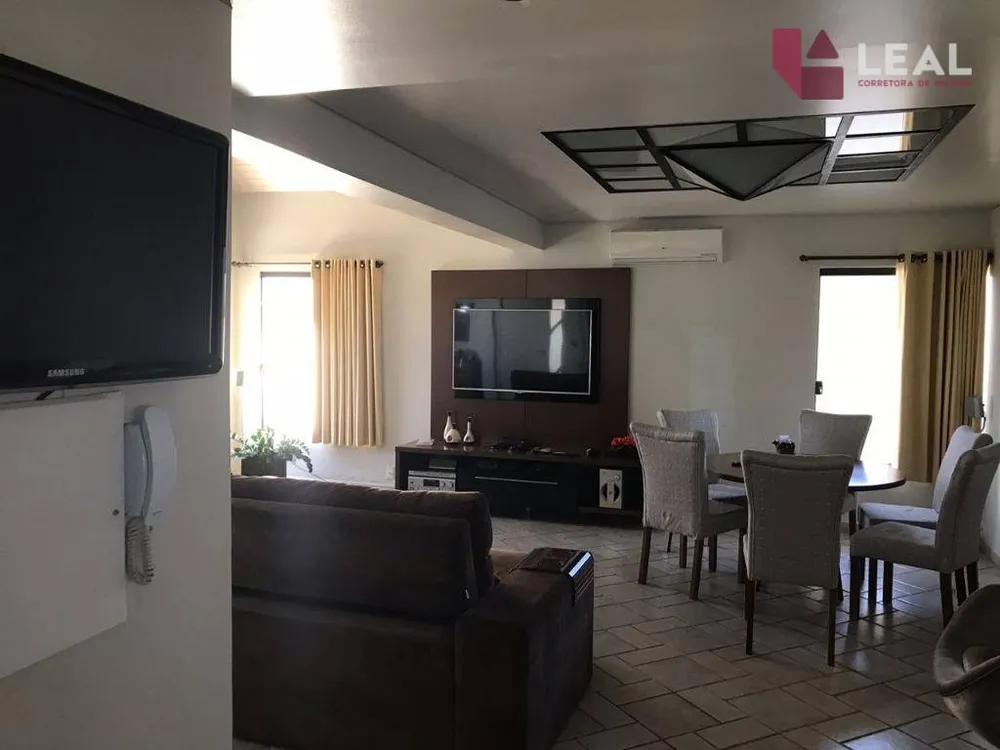 Casa, 4 quartos, 390 m² - Foto 3